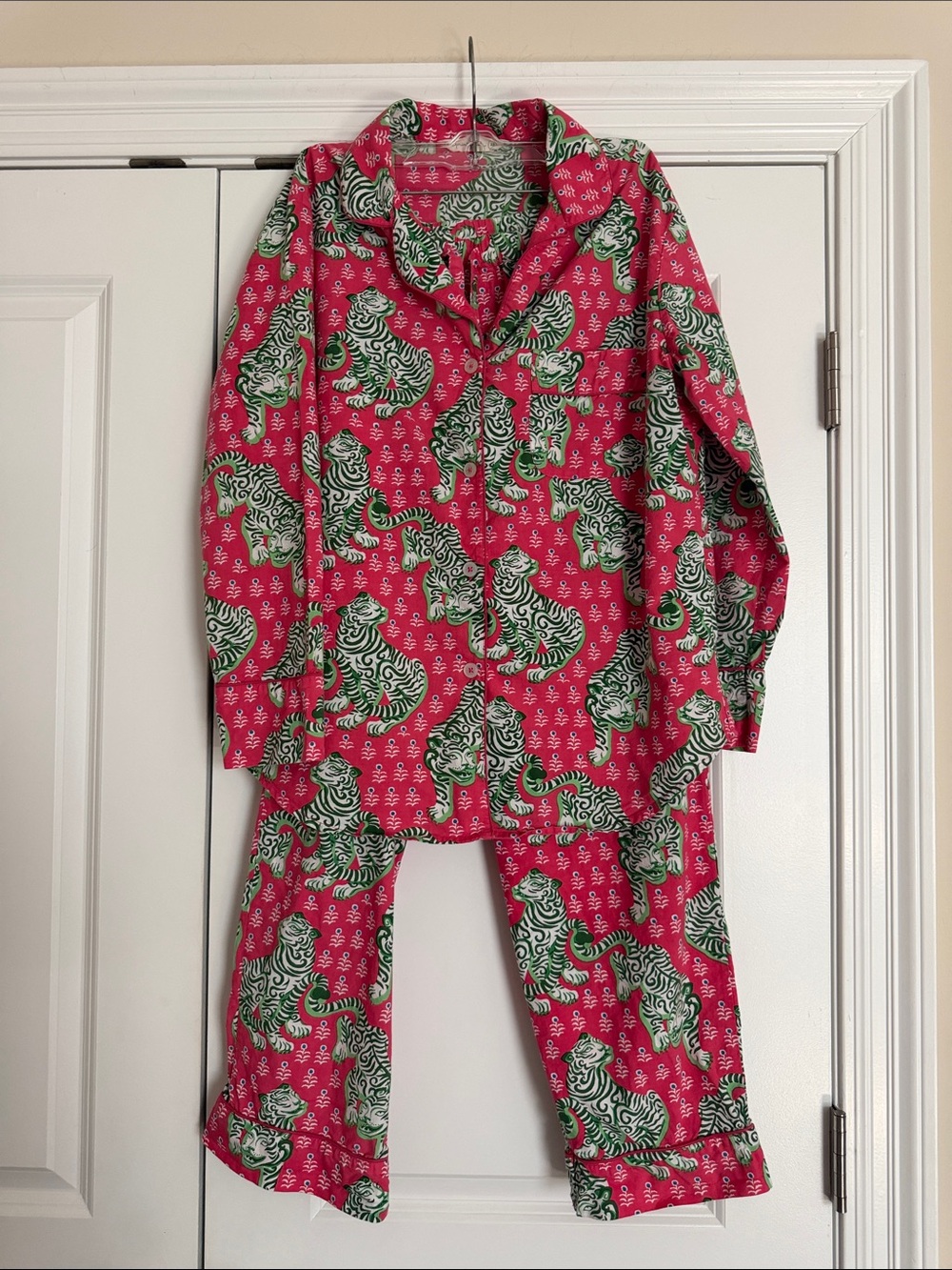 Printfresh Pink Bagheera Long Tiger-Print Women's Pajama Set